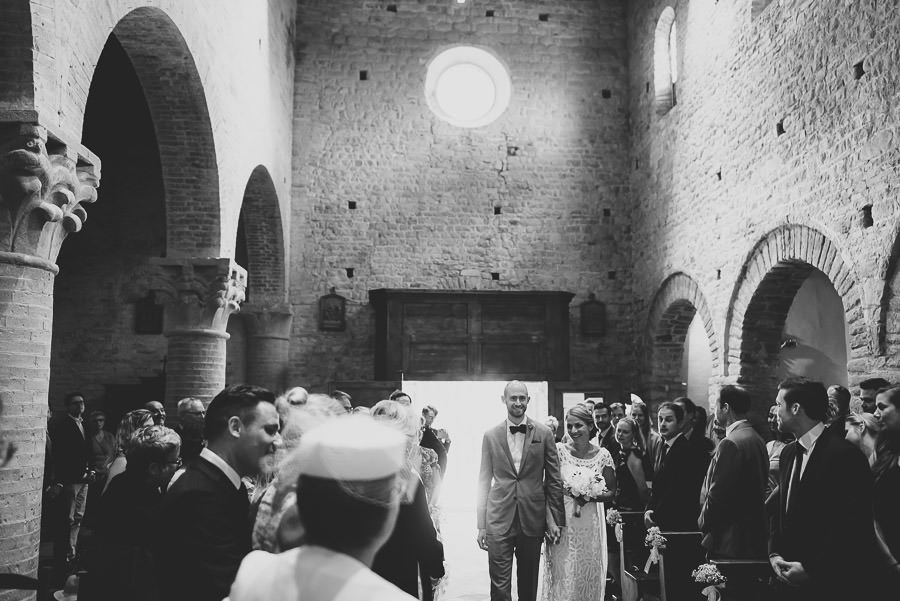 relaxed countryside wedding tuscany one lens photography 1057