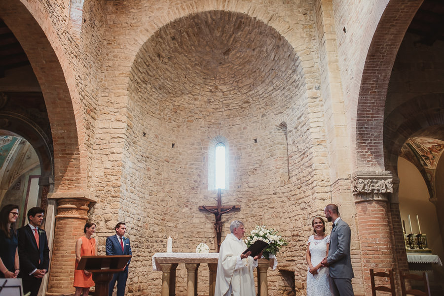 relaxed countryside wedding tuscany one lens photography 1063
