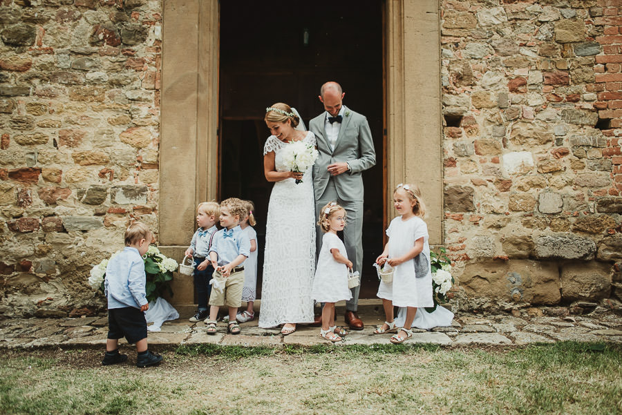 relaxed countryside wedding tuscany one lens photography 1081