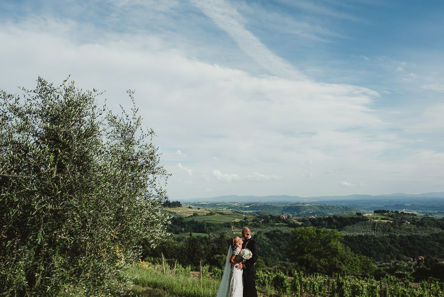 relaxed countryside wedding tuscany one lens photography 1117