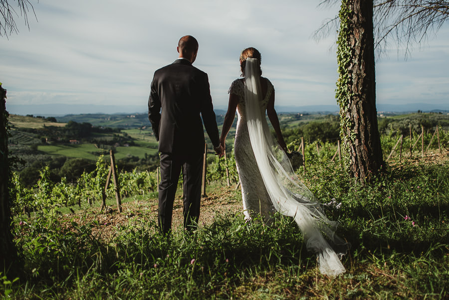 relaxed countryside wedding tuscany one lens photography 1127