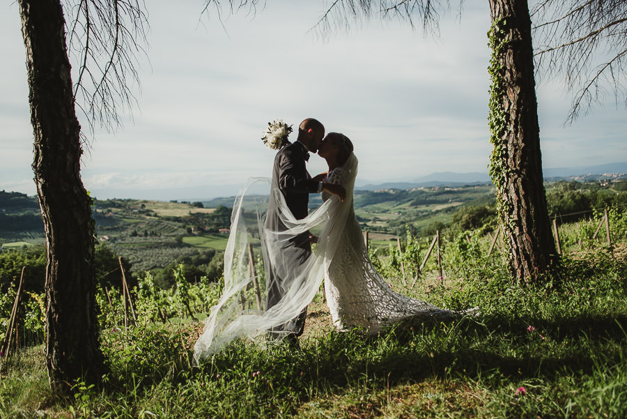 relaxed countryside wedding tuscany one lens photography 1128