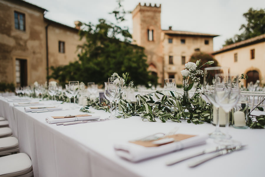 relaxed countryside wedding tuscany one lens photography 1141
