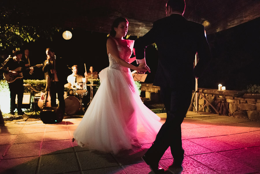 tuscany intimate wedding outdoor first dance