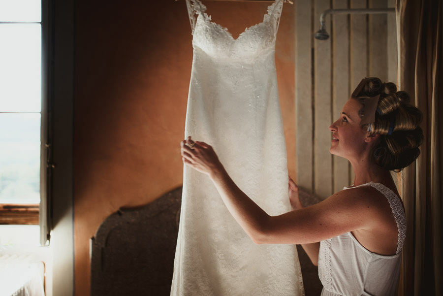 Borgo Sotmennano Wedding Photographer bride make up hair dressin