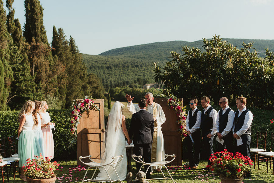 Borgo Sotmennano Wedding Photographer outdoor wedding ceremony