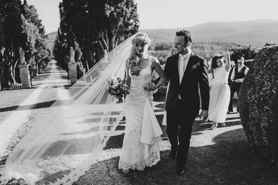 Borgo Sotmennano Wedding Photographer outdoor symbolic wedding c