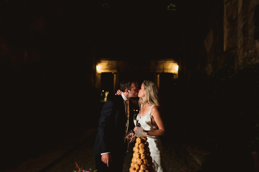 Borgo Sotmennano Wedding Photographer wedidng cake