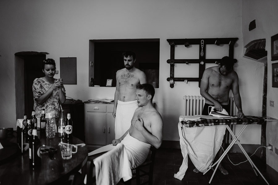 Villa Petrolo wedding in Tuscany groom groomsmen get ready