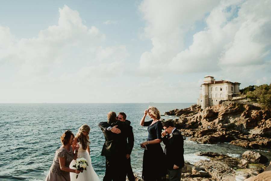 tuscan seaside wedding photographer calfuria wedding ceremony