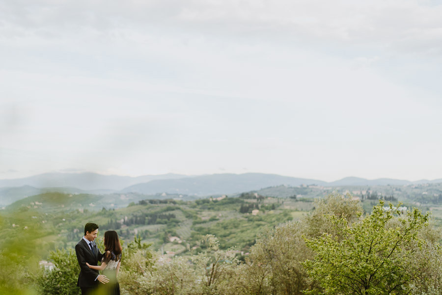 Pre Wedding Photography Italy tuscan countryside lifestyle laid
