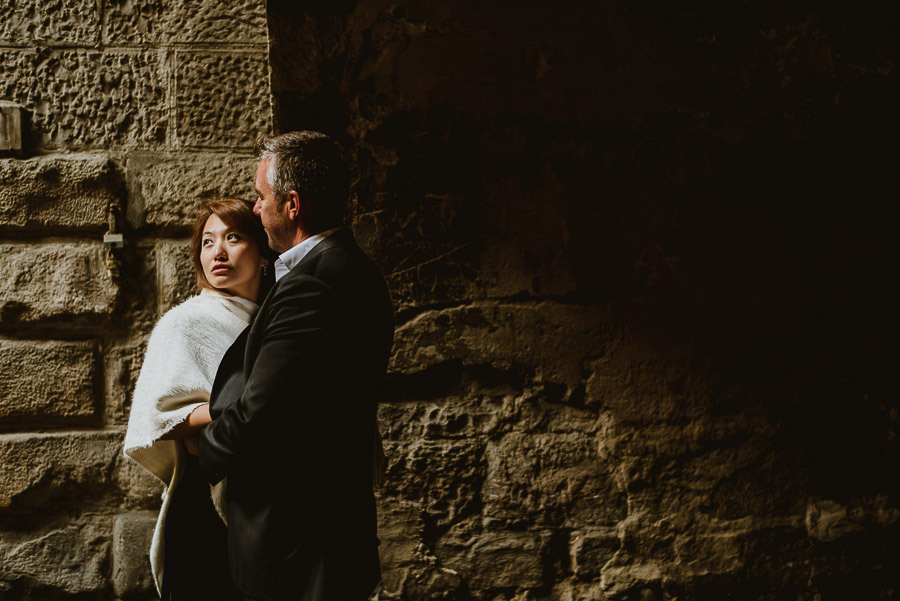 Couple portrait photography florence tuscany italy old houses
