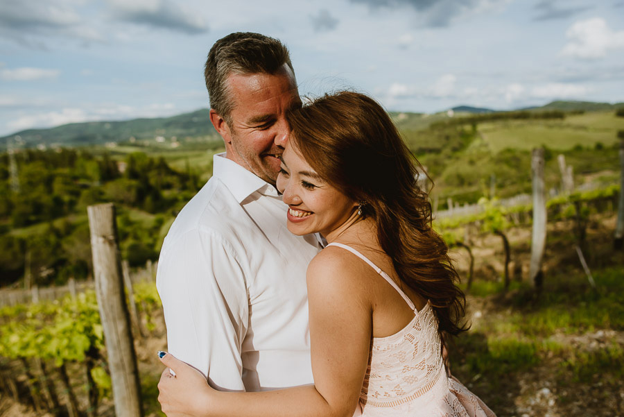 countemporary Couple portrait photography florence tuscan vineya