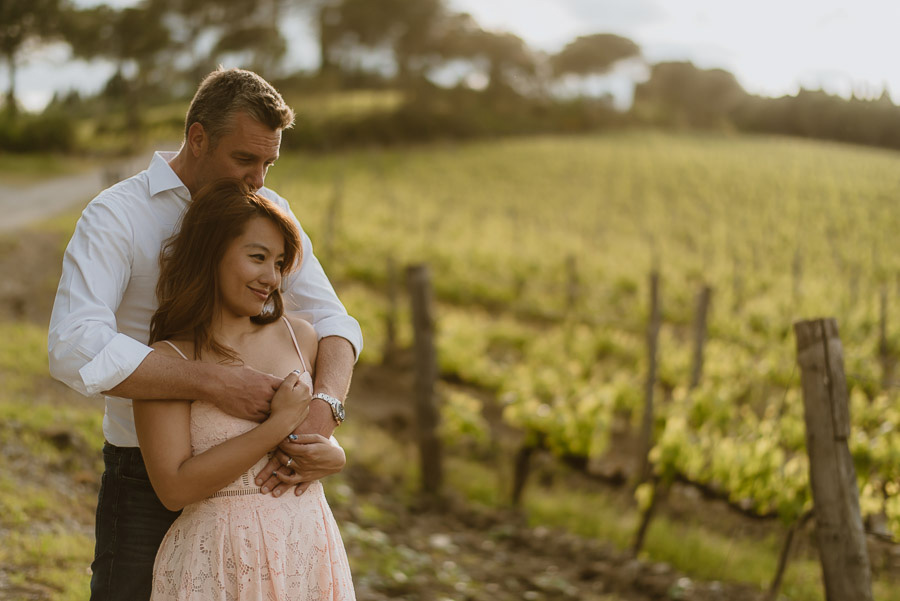 intimate Couple portrait photography florence tuscan countrysid