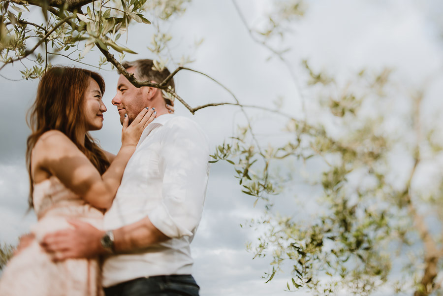 relaxed Couple portrait photography florence tuscan olive trees