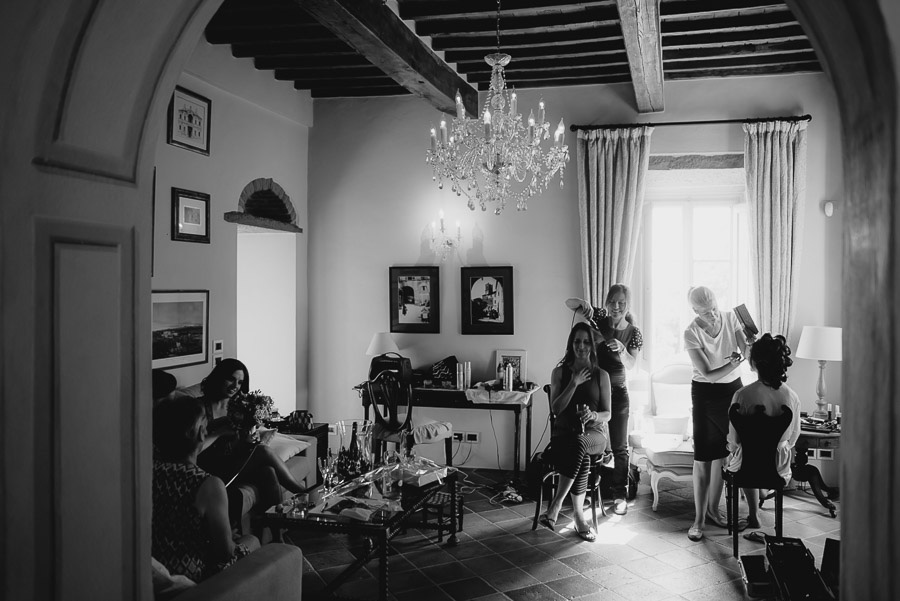 Relaxed wedding in Tuscan Villa