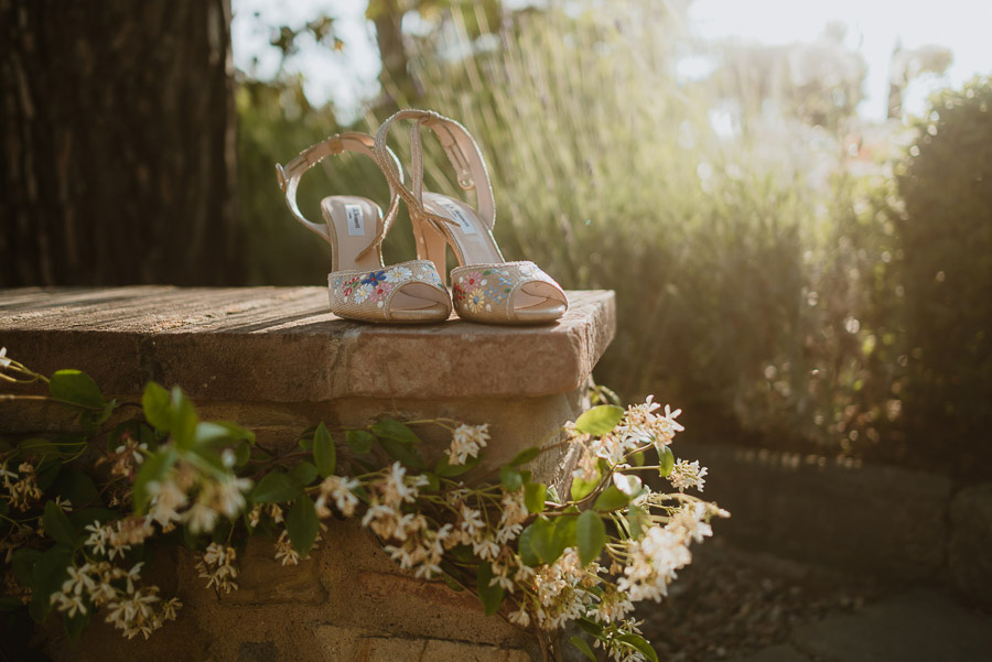 relaxed wedding in Tuscan Villa wedding shoes