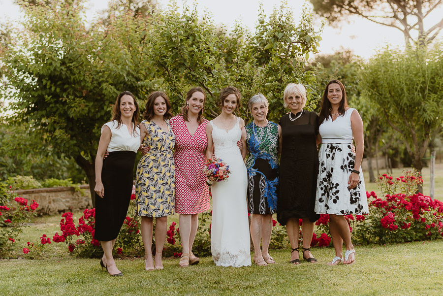 intimate wedding in Tuscan Villa relaxed family formals