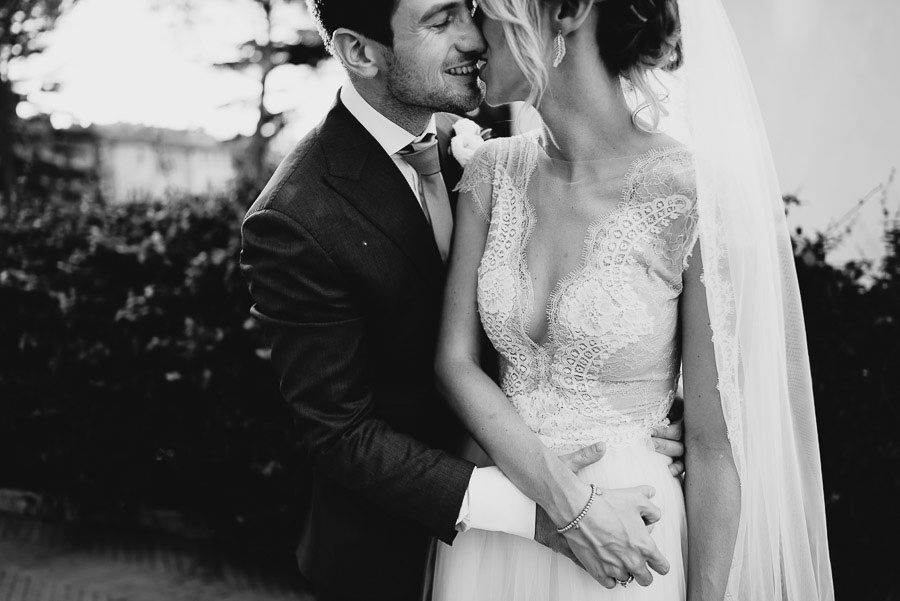luxury wedding photographer umbria italy candid couple portrait