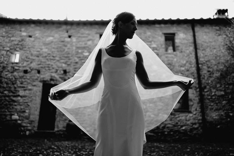 Exclusive wedding photographer tuscany italy bride ines di santo