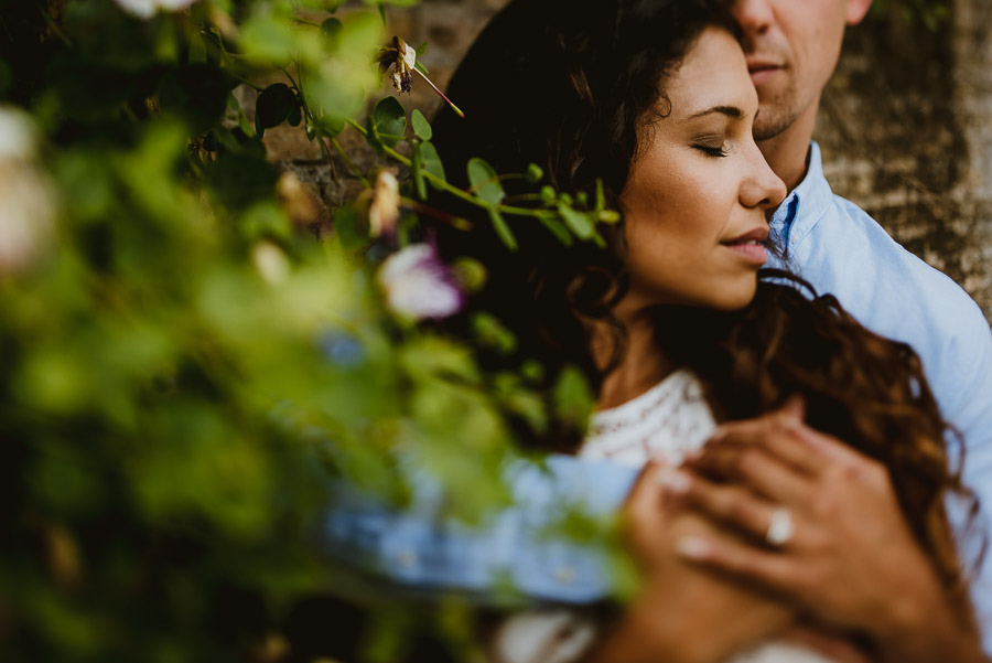 wedding photographer rome engagement session lungotevere
