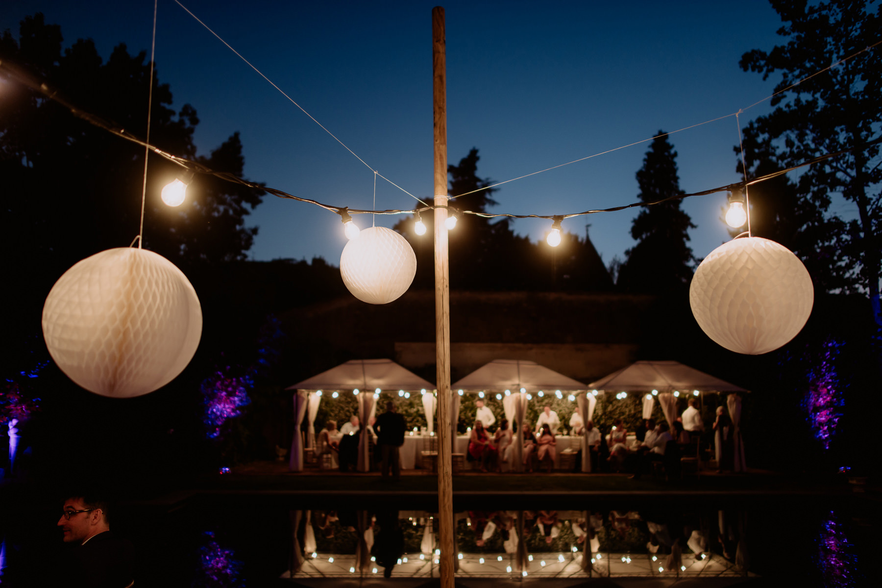 creative wedding photographer tuscany dance floor outdoor sparkl