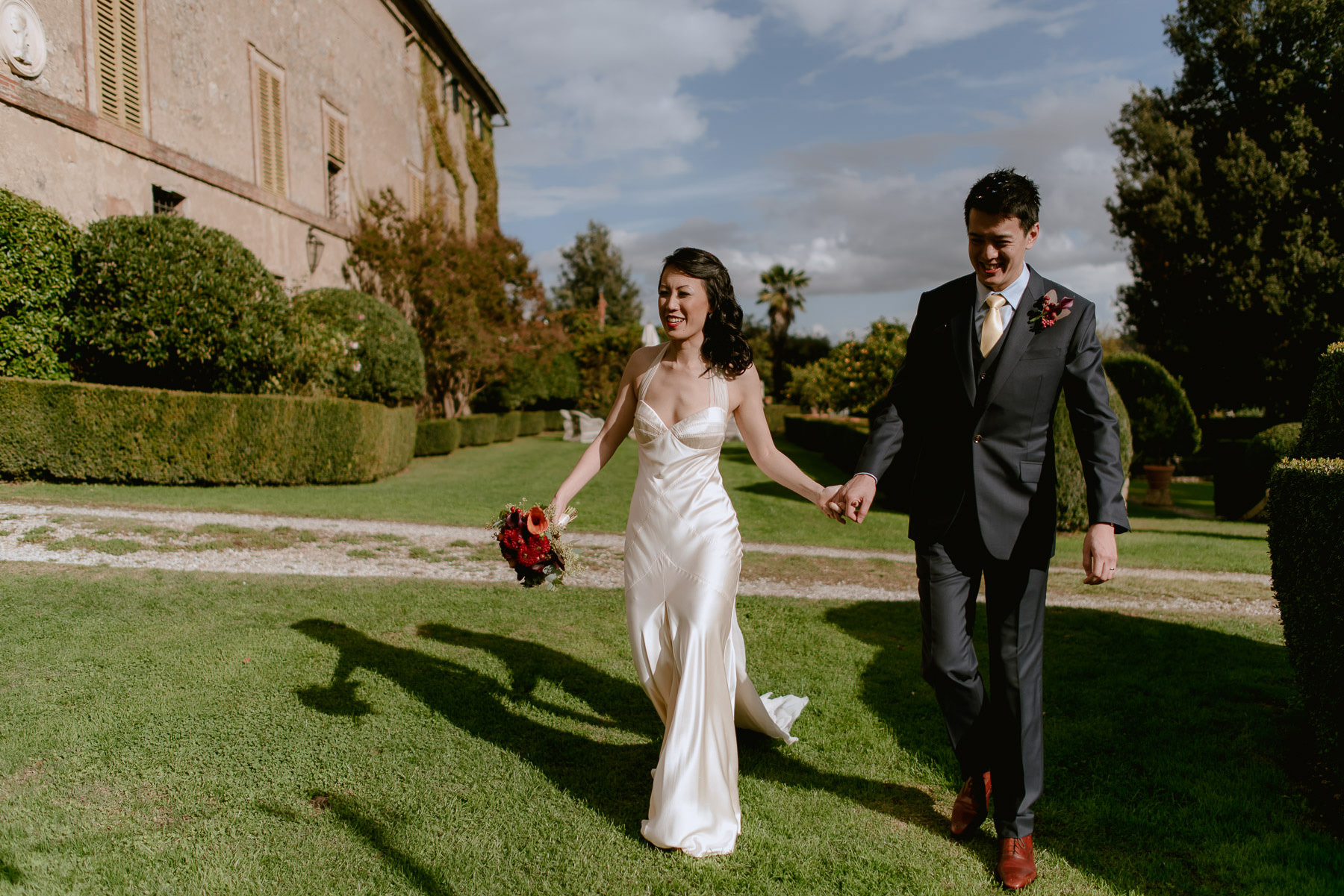 intimate wedding in Tuscany timeless bride groom portraiture