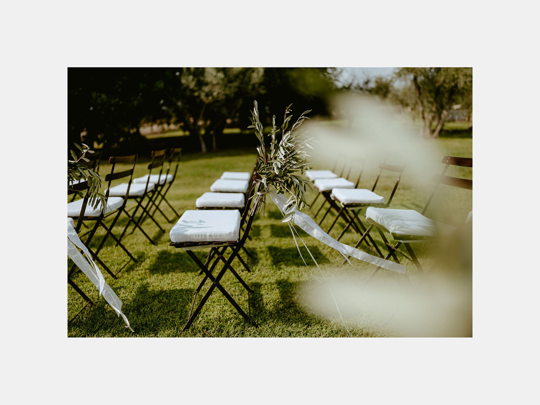 Siena wedding photographer borgo scopeto outdoor ceremony