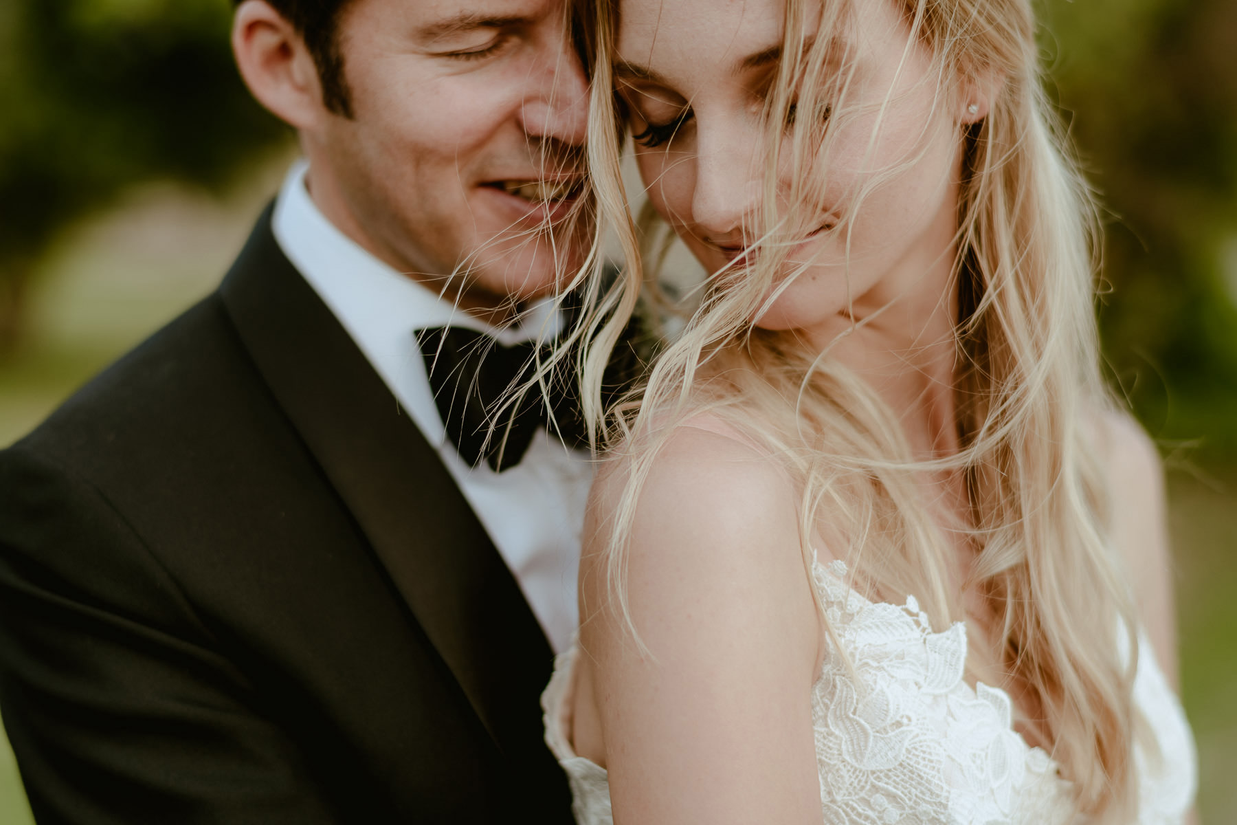 Siena wedding photographer borgo scopeto creative modern bride