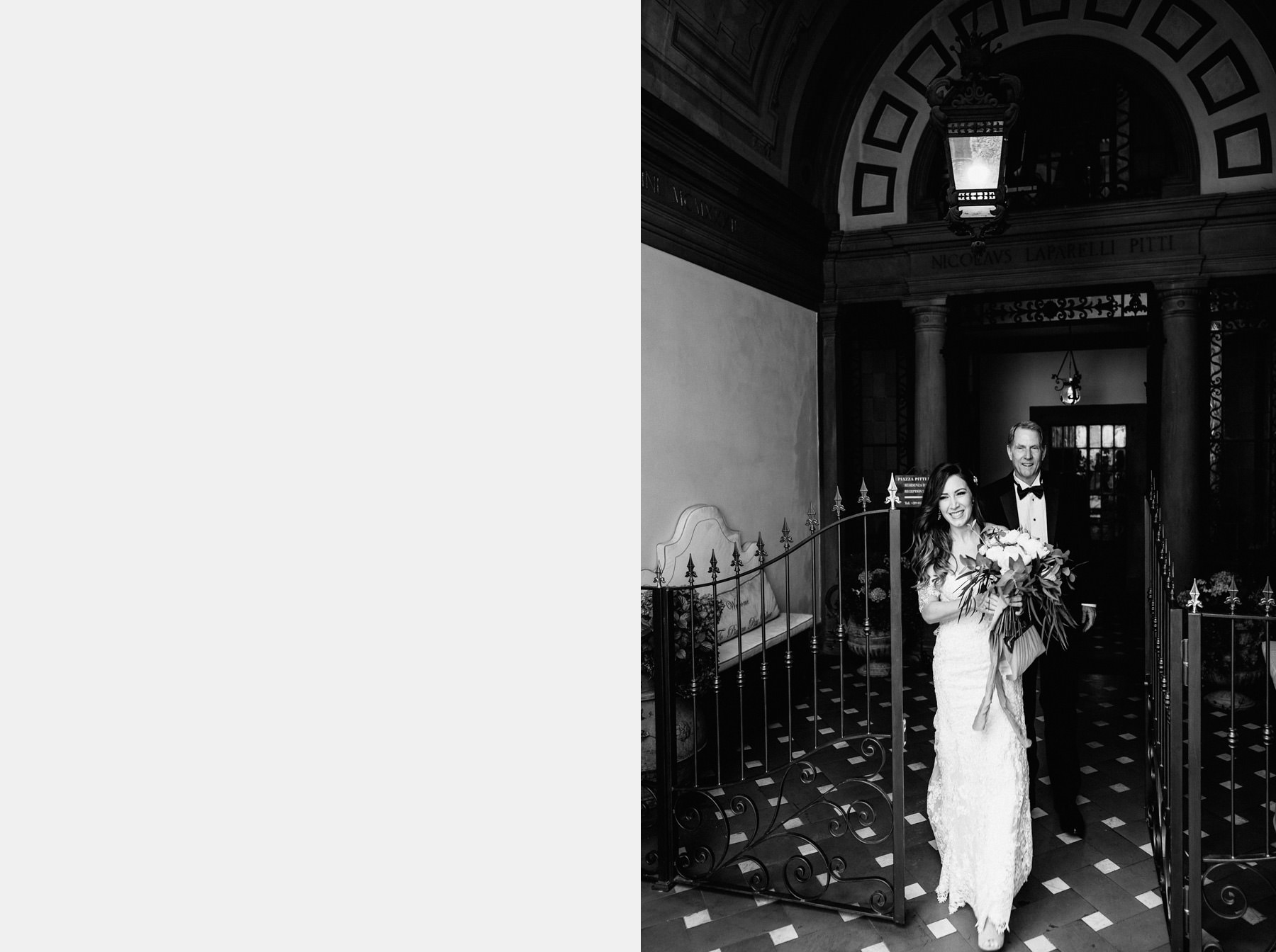 Timeless wedding in Florence piazza pitti palace bride father cr
