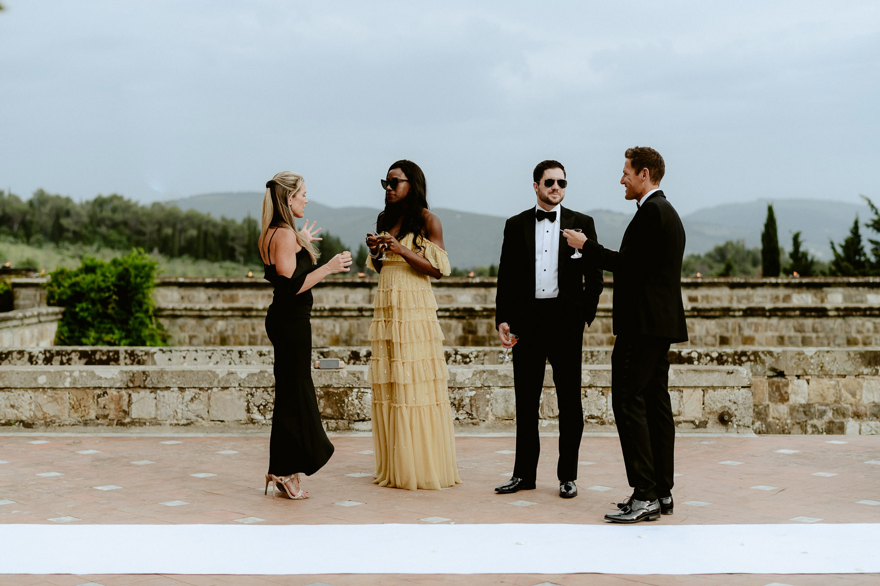 Timeless wedding in Florence Tuscany vincigliata castle intimate