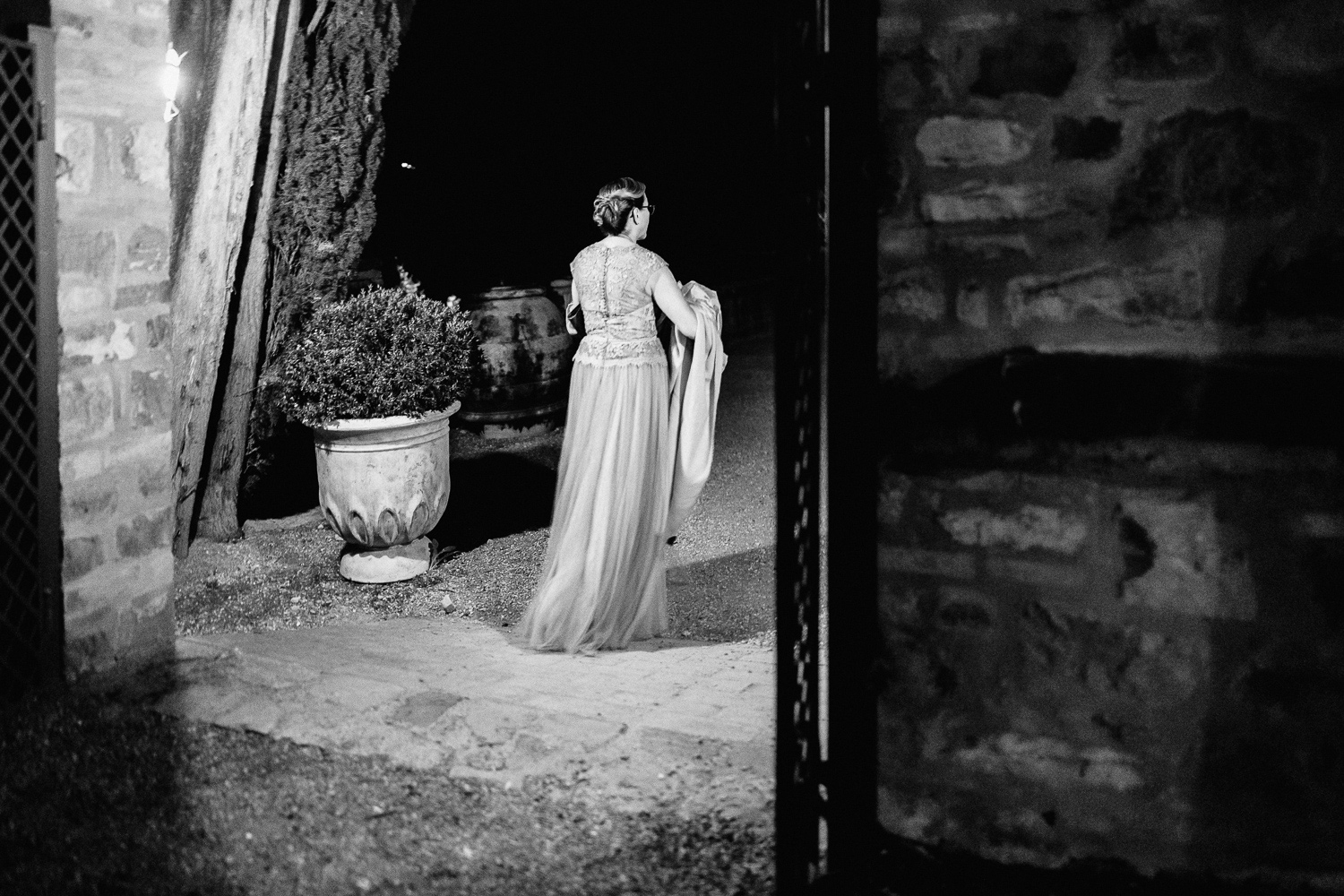 chianti weddin photographer classic villa romantic crazy dancefloor photography