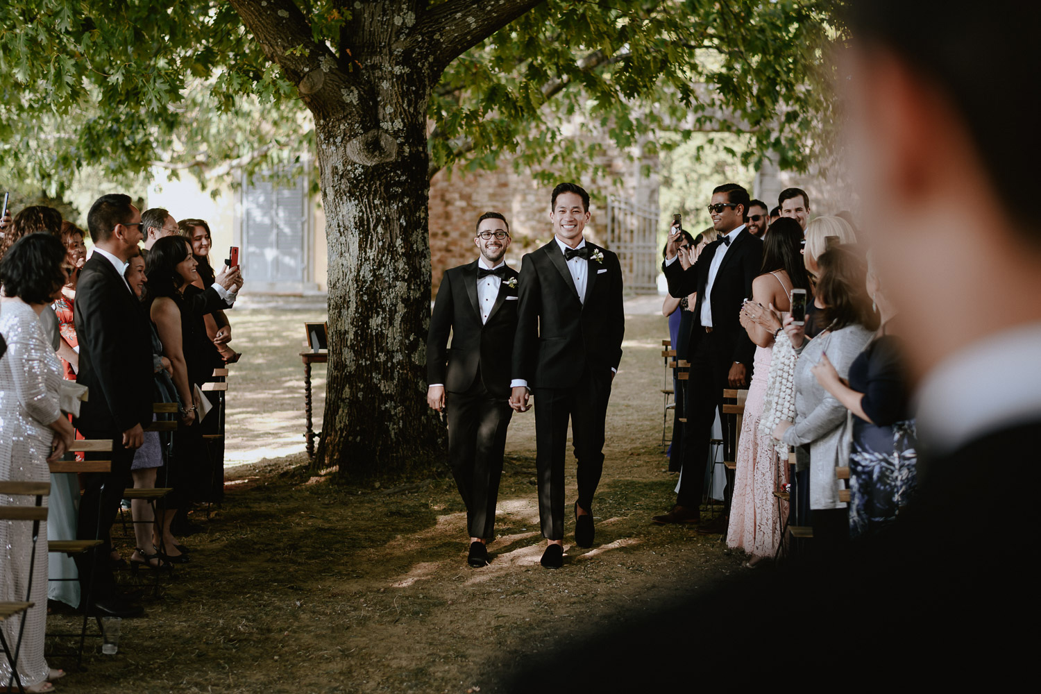 same sex wedding photographer florence villa maiano outdoor symbolic ceremony