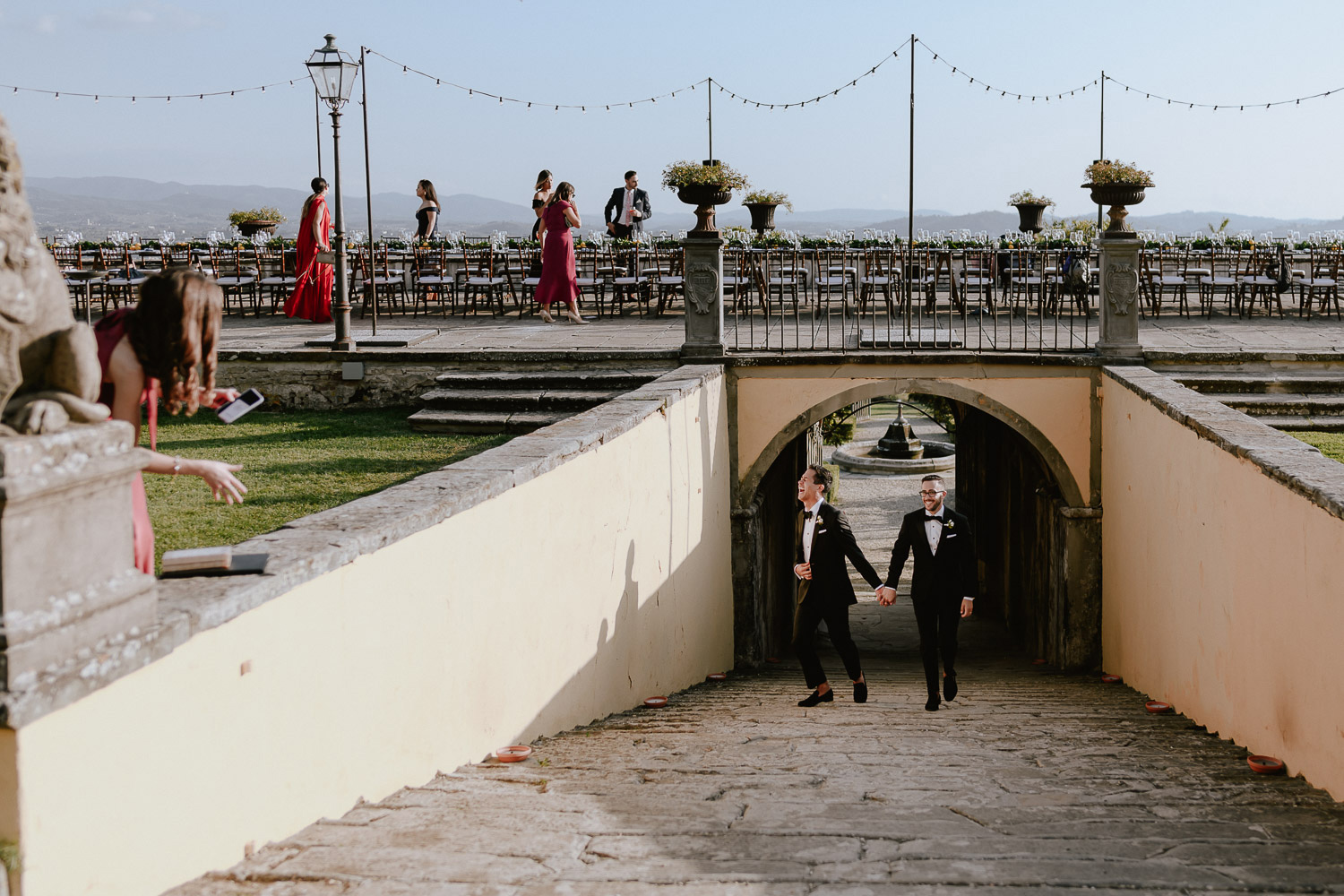 same sex wedding photographer florence villa maiano outdoor gay marriage couple session
