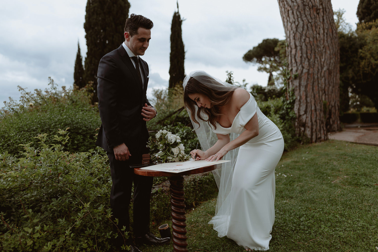 elopement photographer florence torre bellosguardo intimate wedding ceremony