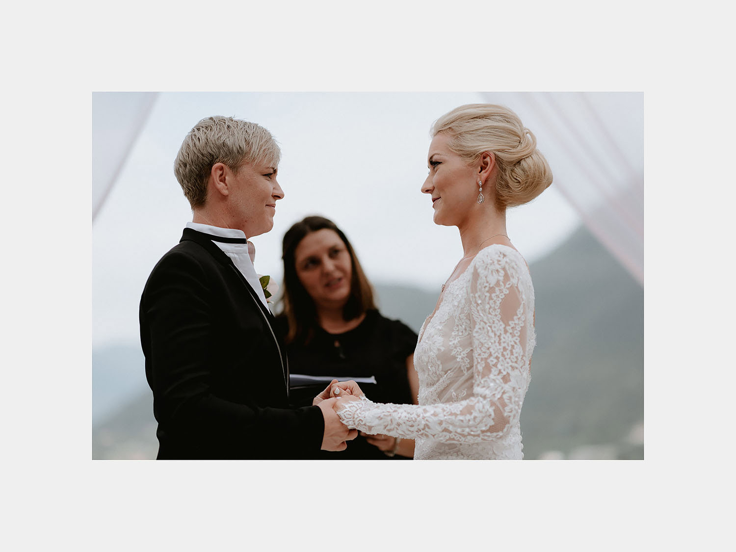 lake como wedding photographer villa pizzo bride crying ring excanges