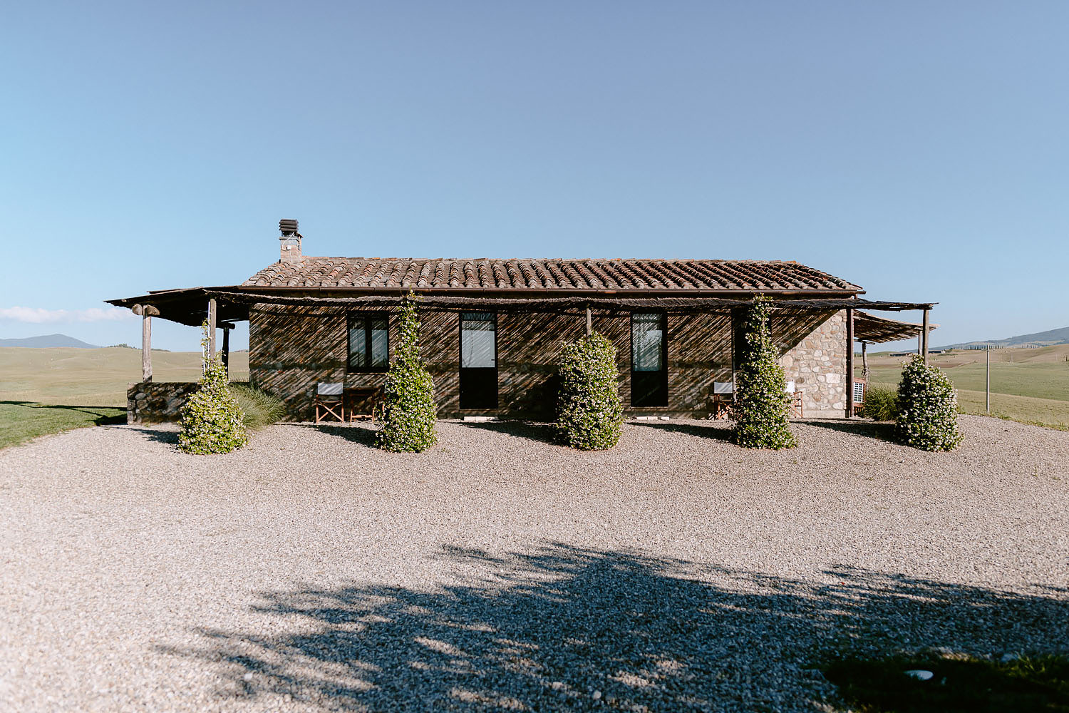 Wedding Inspiration Tuscan Rolling Hills val d orcia locanda in tuscany