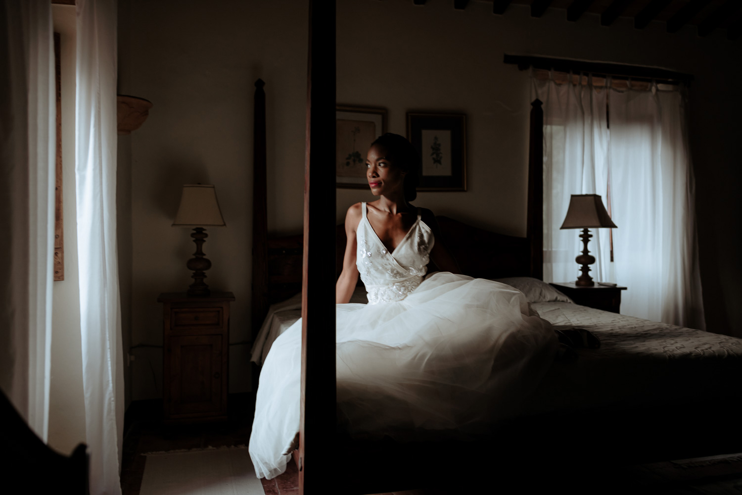 italian wedding inspiration umbria bedroom intimate bride portrait