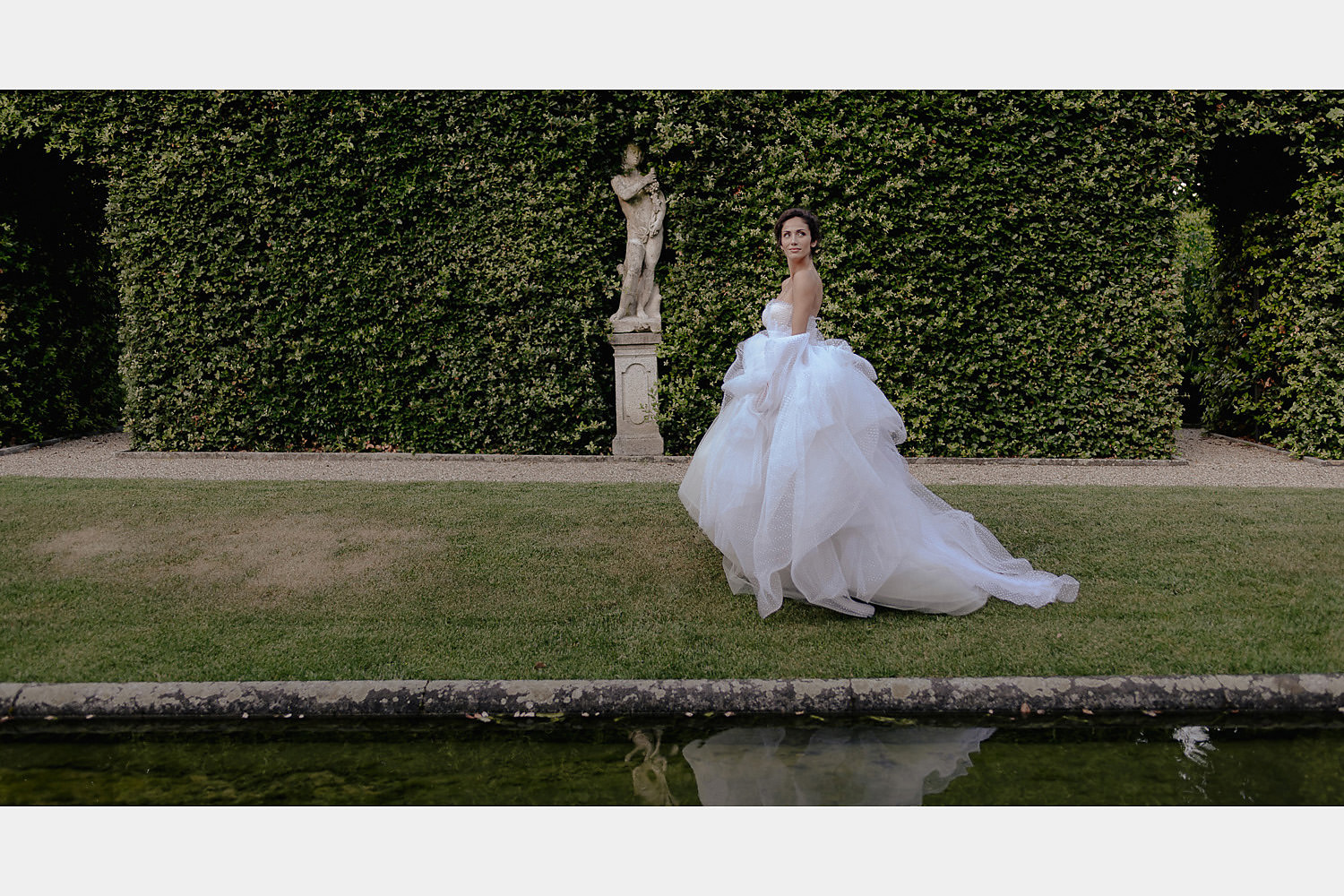 villa balbiano wedding photographer lake como bride portraits italian garden