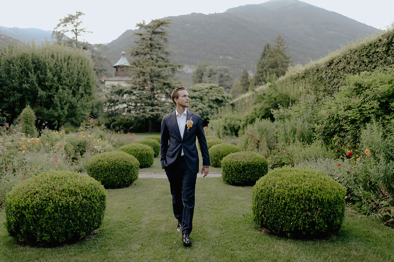 villa balbiano wedding photographer lake como groom portraits italian garden