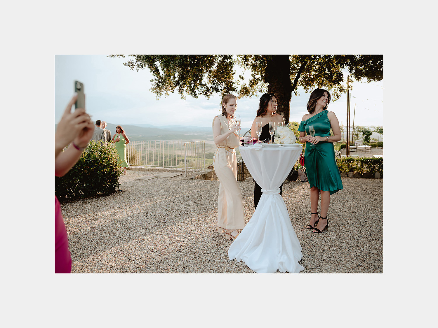 intimate micro wedding in tuscany alfresco wedding aperitif buffet