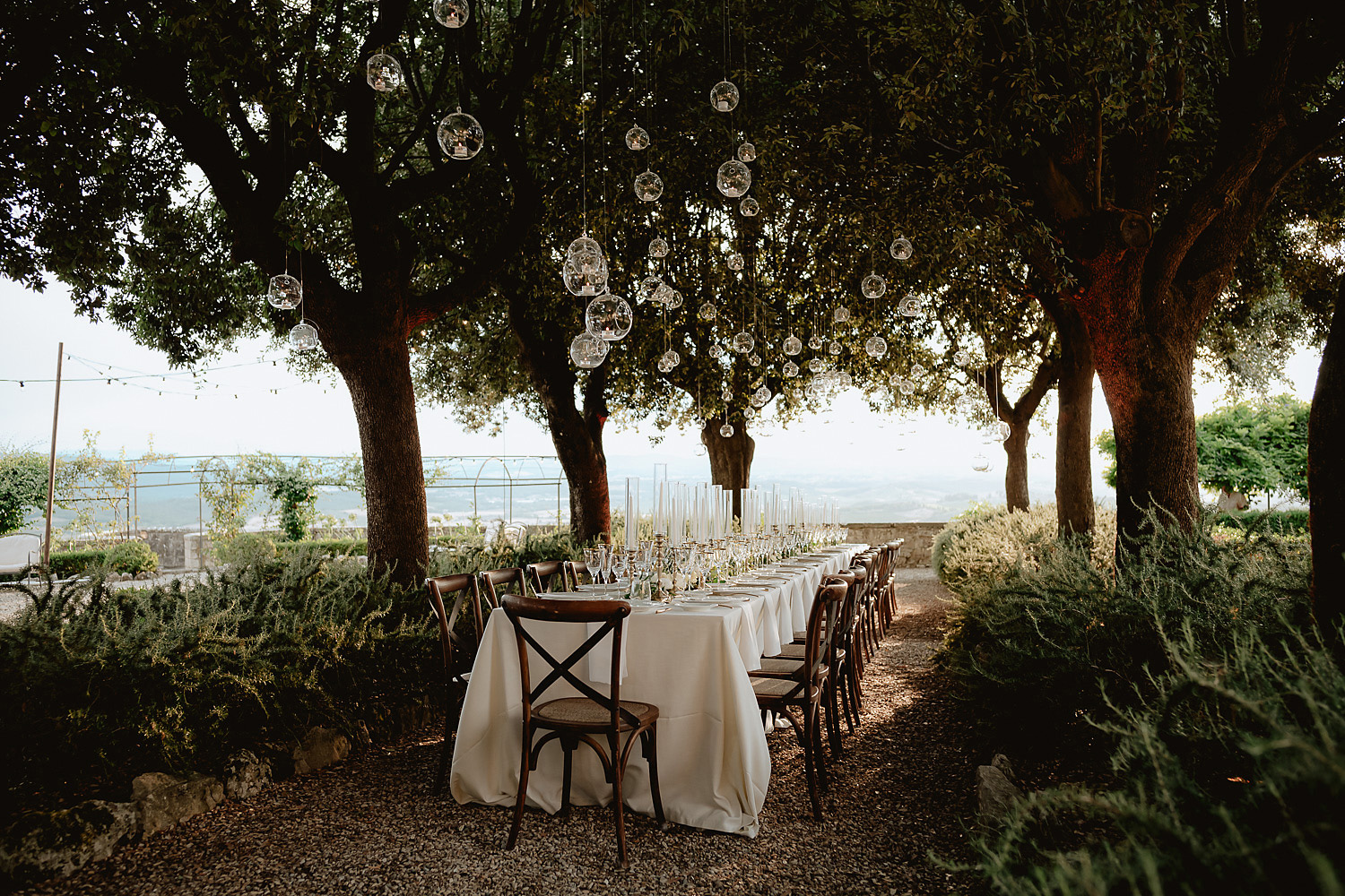 editiorial intimate micro wedding in tuscany family formals