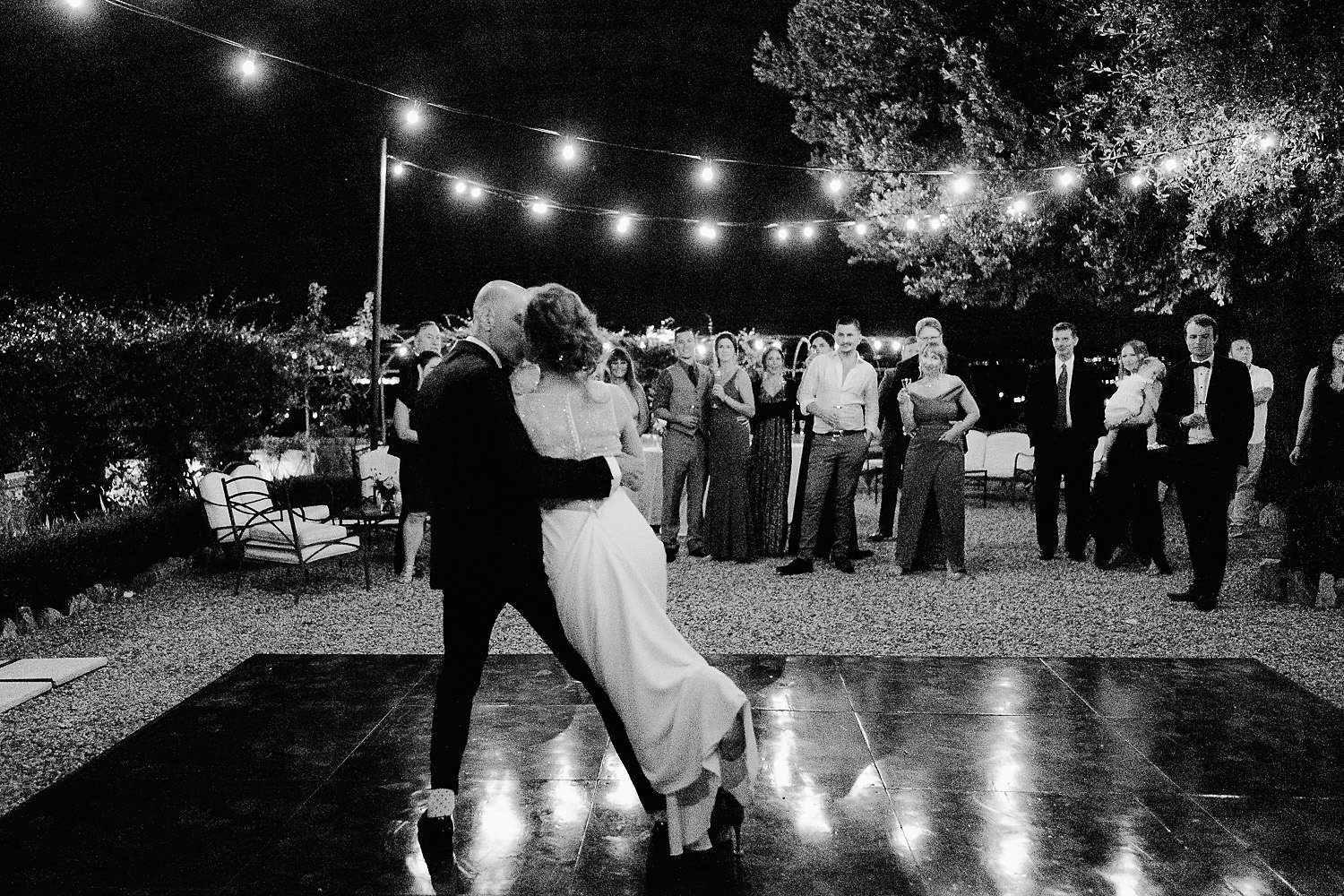 intimate micro wedding in tuscany castello la leccia first dance