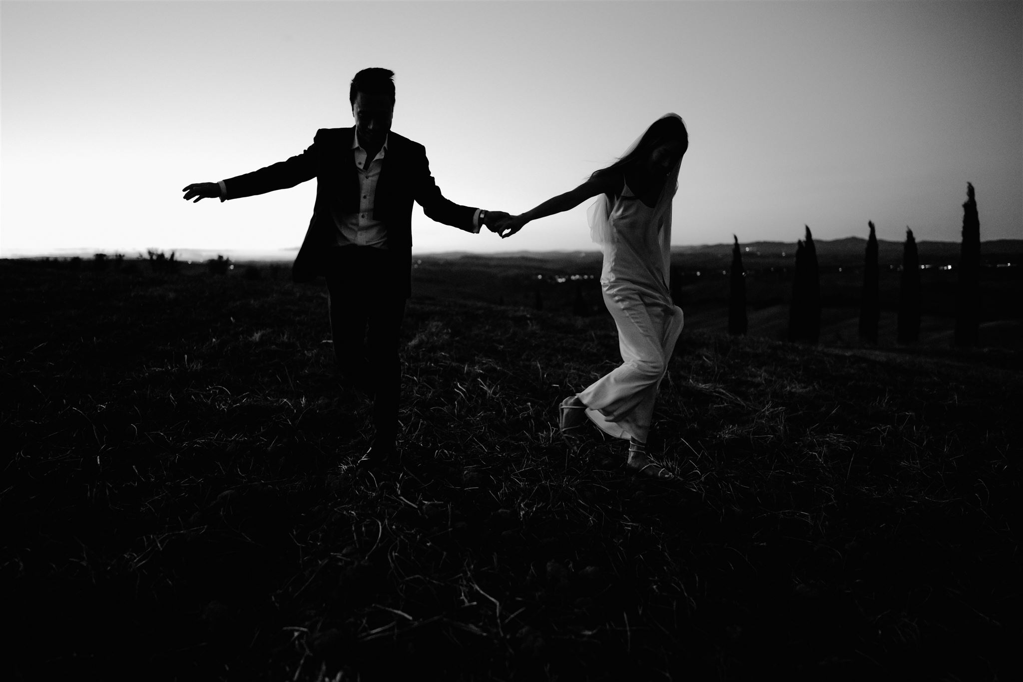 DESTINATION-WEDDING-PHOTOGRAPHY-BUCKET-LIST-tuscany-local-expert